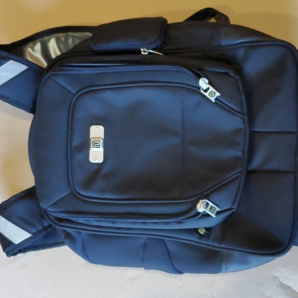 FUL two in one Macbook and IPad computer backpack Black